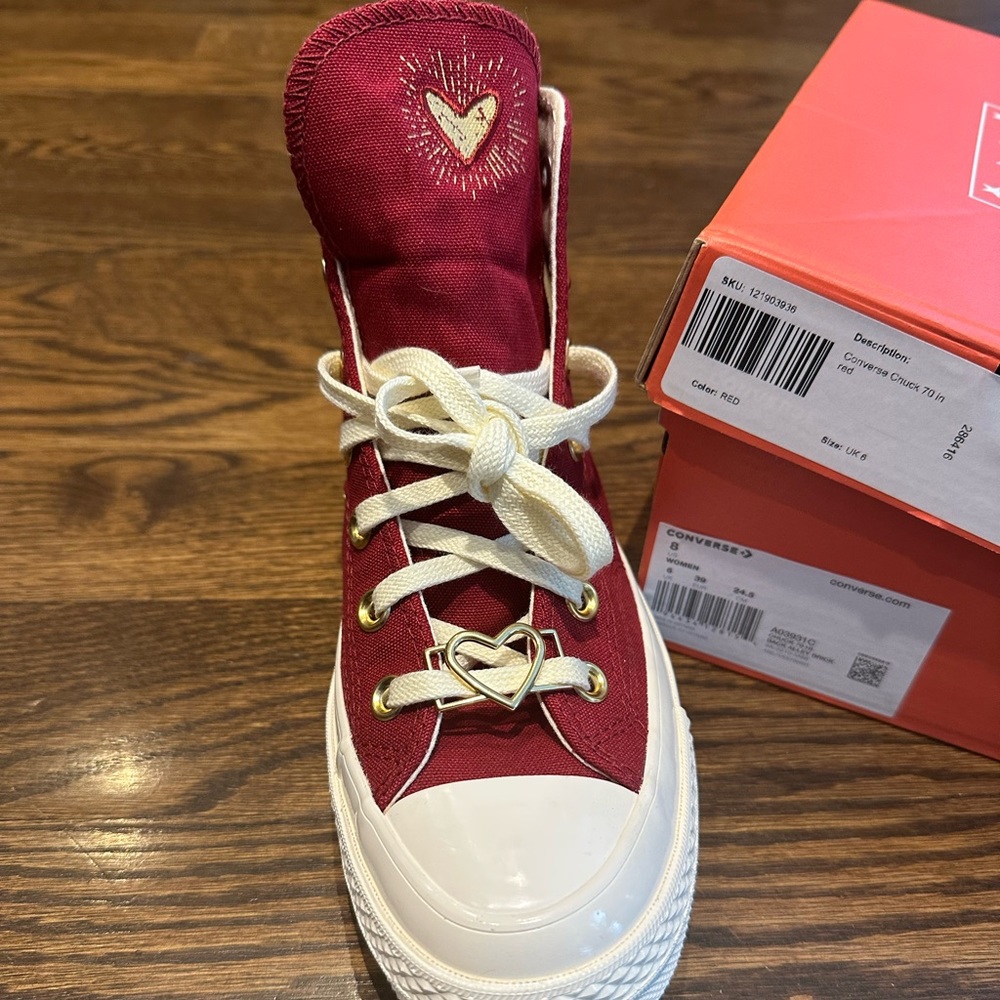 Converse Chuck 70 Hearts Women’s Sneakers - Picture 7 of 15